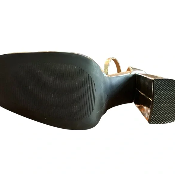 Nordstrom’s brand BP. - Silver Block Heel Mary Jane Shoes with Ankle Strap sz 7 - Picture 7 of 9